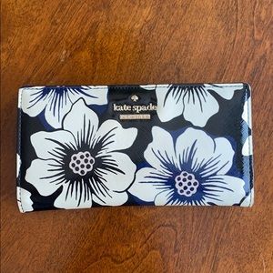 Kate Spade floral wallet
